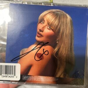 Sabrina carpenter signed short n sweet cd
